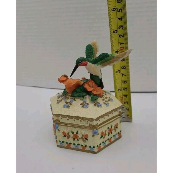 Set 2 Hummingbird Music Trinket Boxes Resin Glass Wings of Love - Picture 8 of 13
